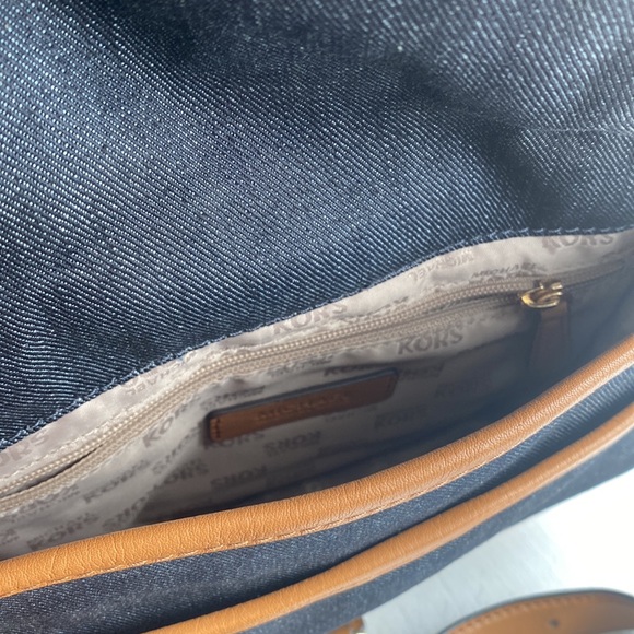 Michael Kors crossbody - Picture 5 of 10